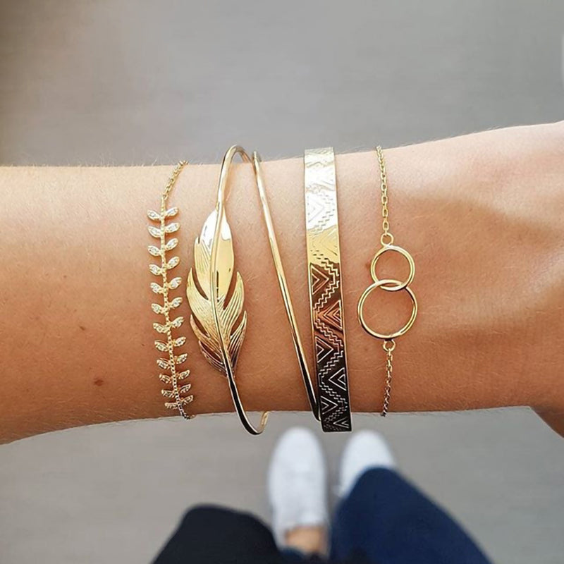 Fashionable  Bracelet ensemble